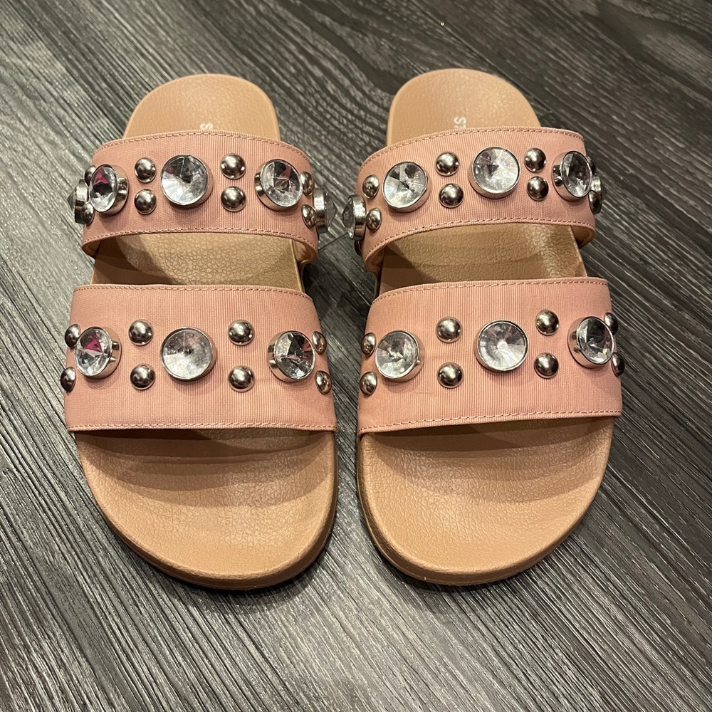 STEVE MADDEN Polite Embellished Pearl Slide
Sandals Blush Nude - Picture 2 of 4